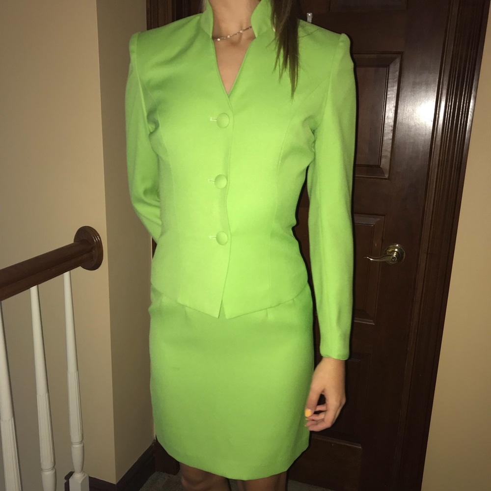 Versei woman’s two-piece suit dress